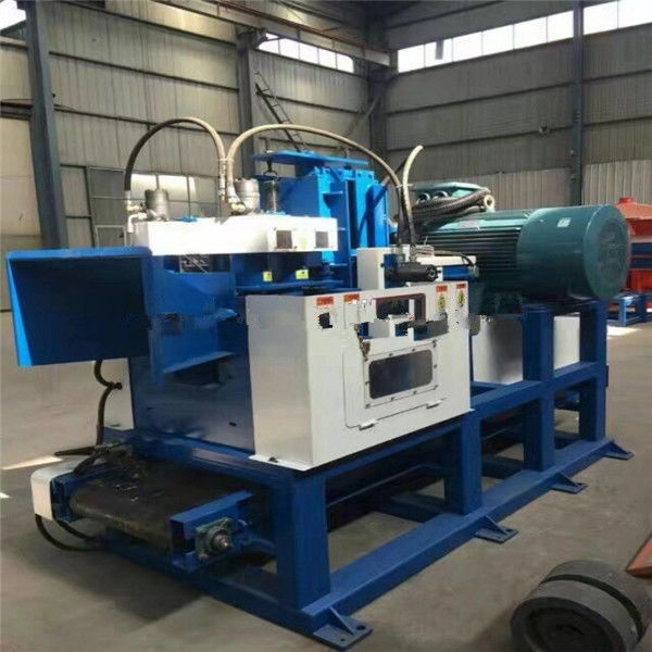 Double Shaft 10m3/H 3500kg Saw Dust Making Machine